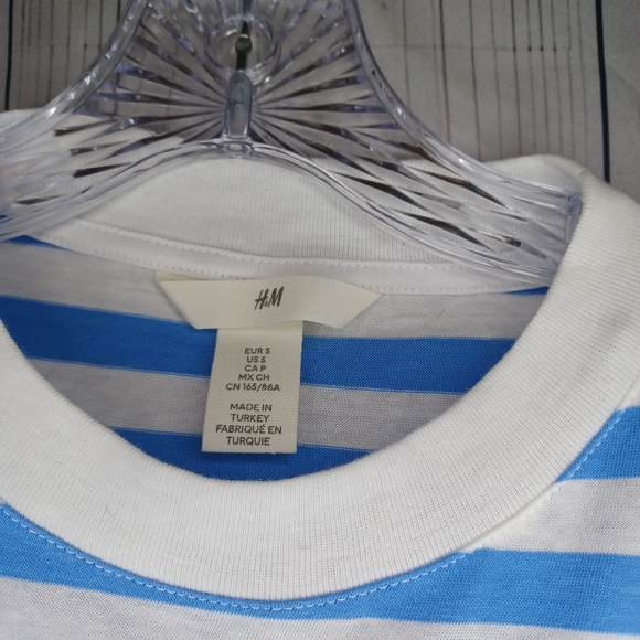 H&M Blue and White Striped Men's Shirt - Picture 2 of 13